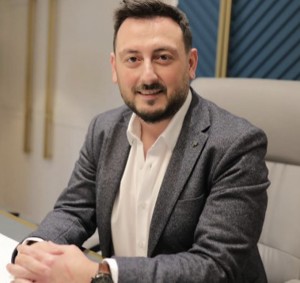 Yrd. Doç. Dr. Kadir Yücebaş