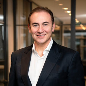 Arif Özer İsfendiyaroğlu